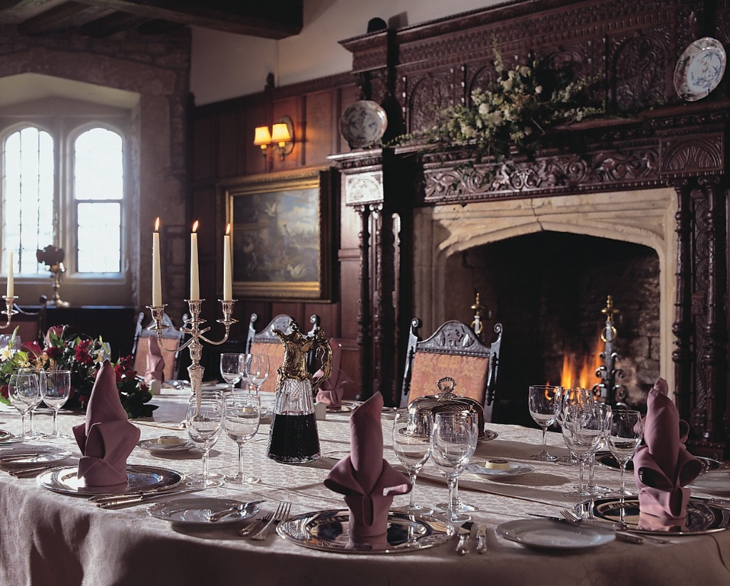 Thornbury_Castle_dining_room | Christmas in england, Decor styles, Real ...