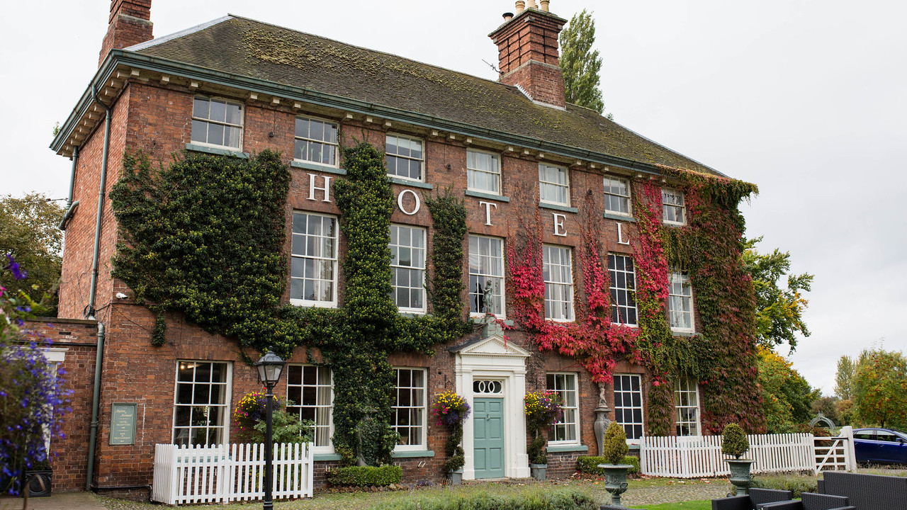 Mytton and Mermaid Hotel - Hotels in Shropshire | Good Shoot Hotel Guide